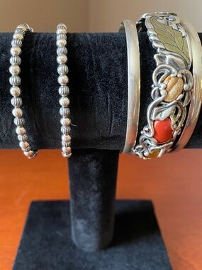 Southwestern Style Cuff Bracelet - Silver